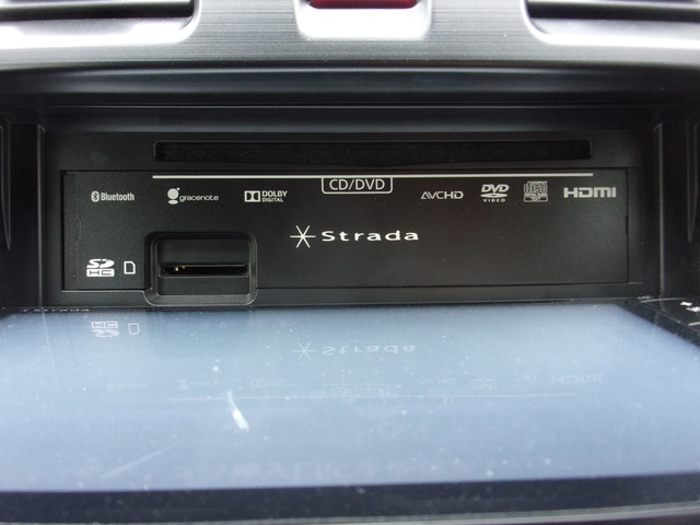 CD,DVD,SD�J�[�h�X���b�g���B