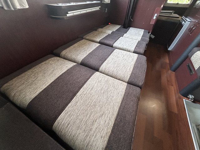 �_�C�l�b�g���ȒP�Ƀx�b�h�W�J�\�ł�!���@��190cm&times;90cm�ƂȂ��Ă���܂�!