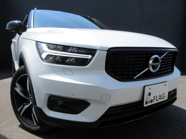 XC40B4 AWD Rデザイン 4WD