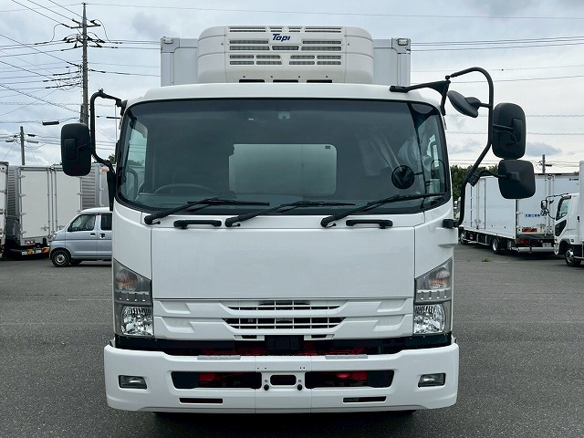 フォワード冷蔵冷凍車