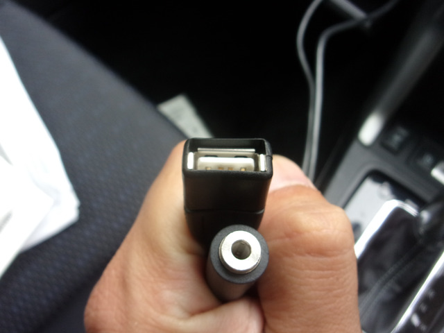 USB�y�уs���W���b�N���́B