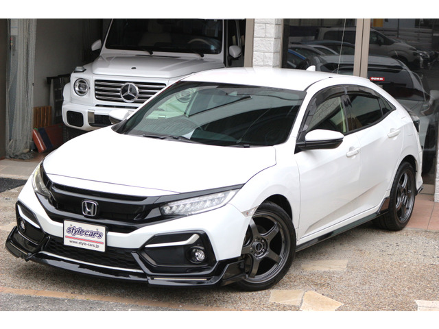 ☆ホンダの人気車種!【FK7-シビック】入庫しました!マッシブなデザイン!走行性能と居住性を兼ね備えたミッション車!使い勝手の良いサイズのものはなかなかございません!エアロやホイールまで装着!