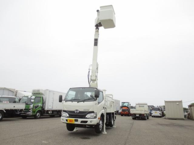 デュトロ高所作業車