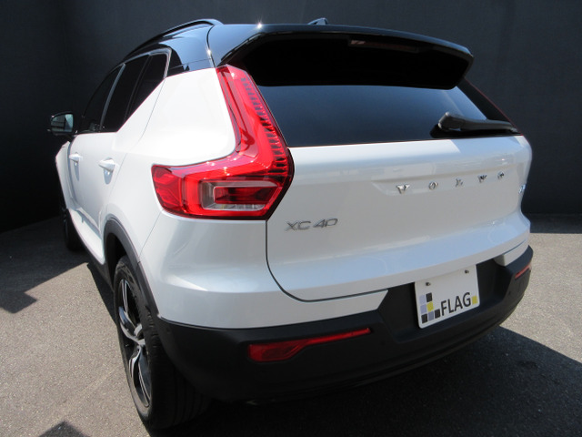 XC40B4 AWD Rデザイン 4WD