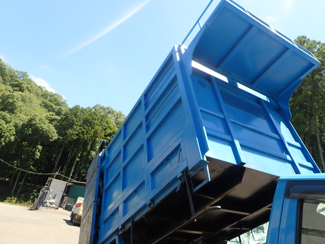 荷箱裏側、角もサビ腐食ありません。