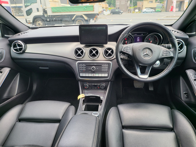 GLAクラスGLA220 4マチック 4WD