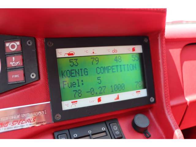LCD�f�B�X�v���C�ɂ͐����A�����A�^�[�r�����x�A�u�[�X�g���A�G�O�]�[�X�g�p�C�v���E�̔r�C���x�A�u�[�X�g���[�^�[�őI�������n�́A�R���v�Ȃǂ��\������܂�