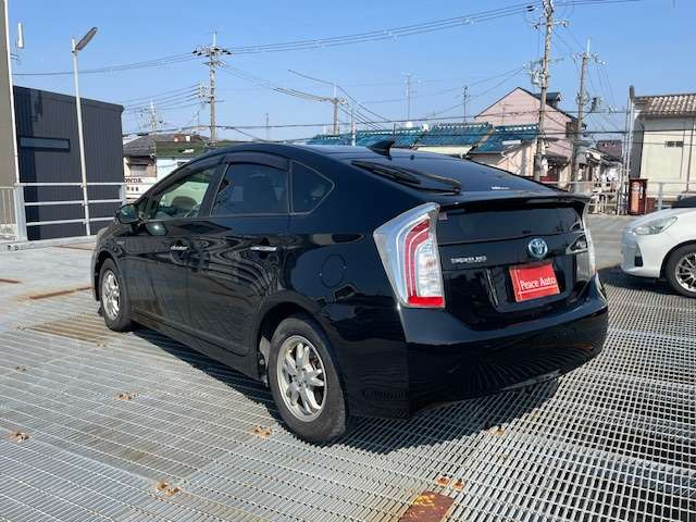 プリウス1.8 S