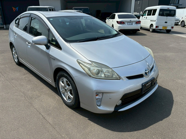 プリウス1.8 S