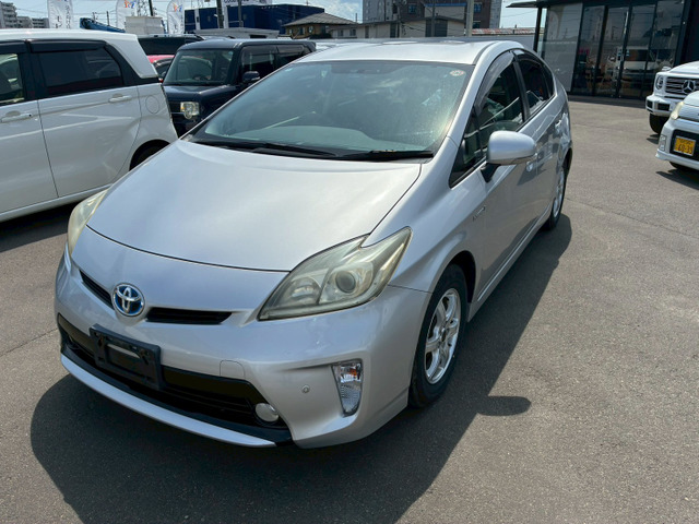 プリウス1.8 S