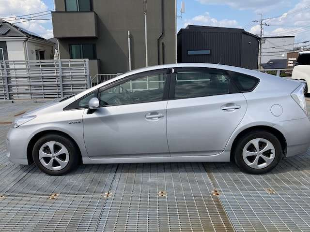 プリウス1.8 L