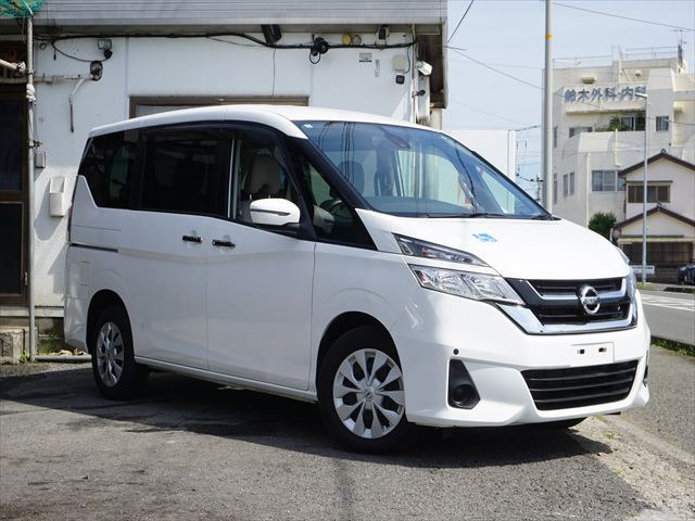 セレナ2.0 B チェアキャブ スロープタイプ 車いす2名仕様