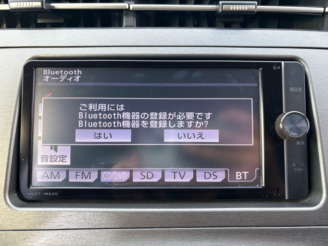【純正SDナビ装備】フルセグTVやCD/DVD、Bluetoothなどご利用頂けます。