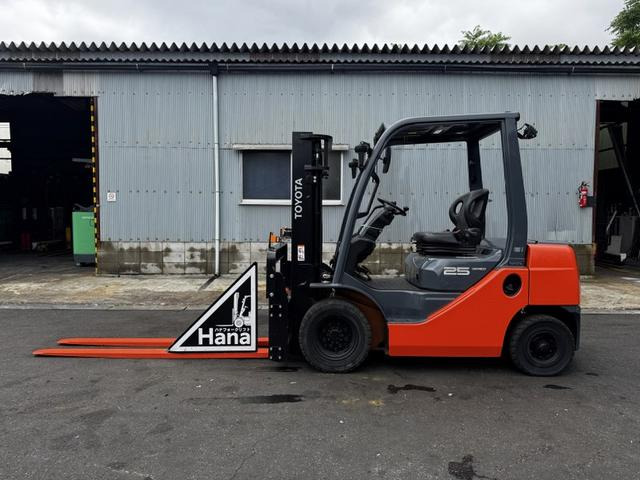 トヨタL&amp;F(トヨタ) エンジンフォークリフト　19079 中古車画像