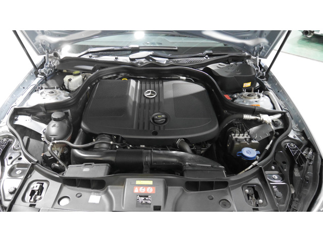 2.2L�f�B�[�[���^�[�{�G���W���ƂȂ�܂��B