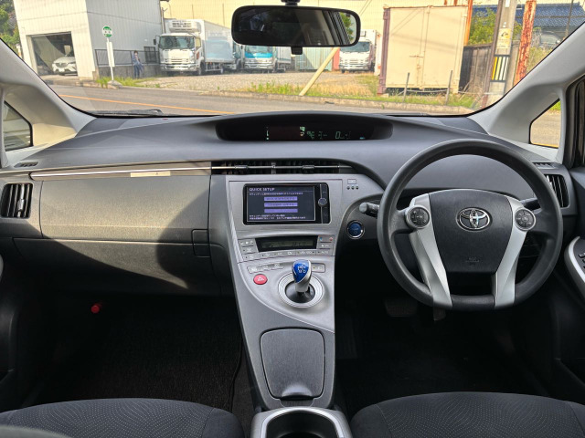 プリウス1.8 S