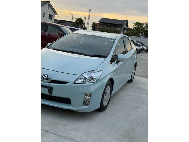 プリウス1.8 S