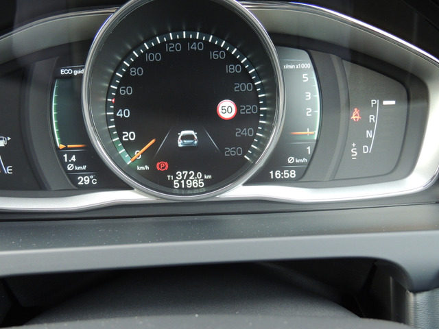 V60D4 SE ディーゼル