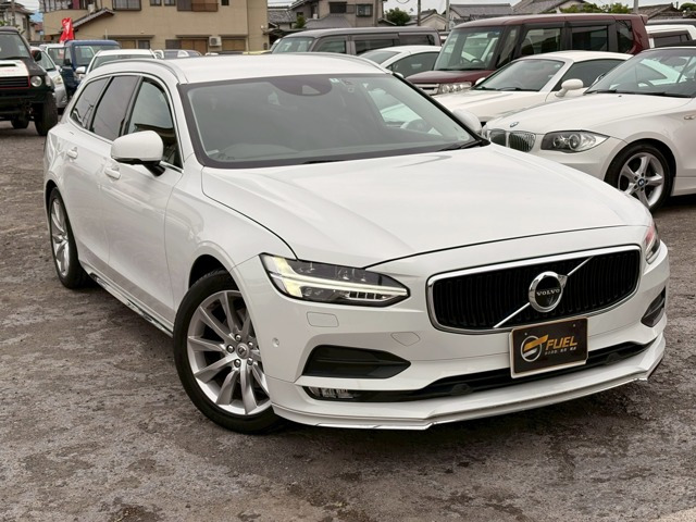 ボルボ V90 2017年モデル T5 Momentumの価格・性能・装備・オプション