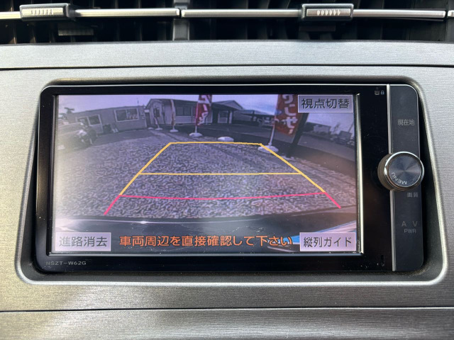 【バックモニター】装備で駐車が苦手な方も安心です