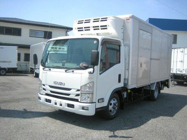 エルフ