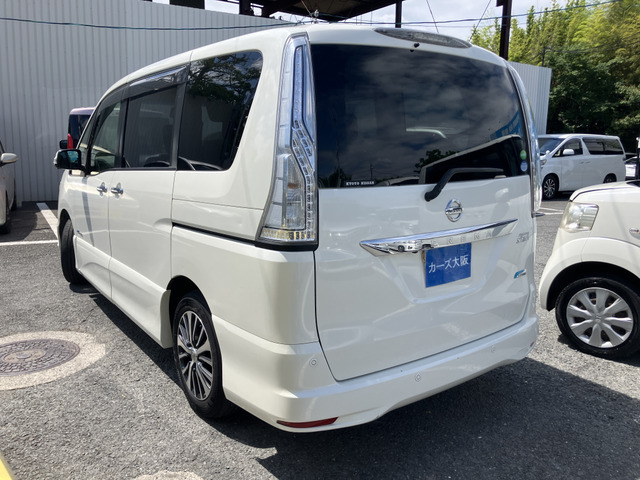 セレナ2.0 ハイウェイスター Vセレクション+Safety S-HYBRID