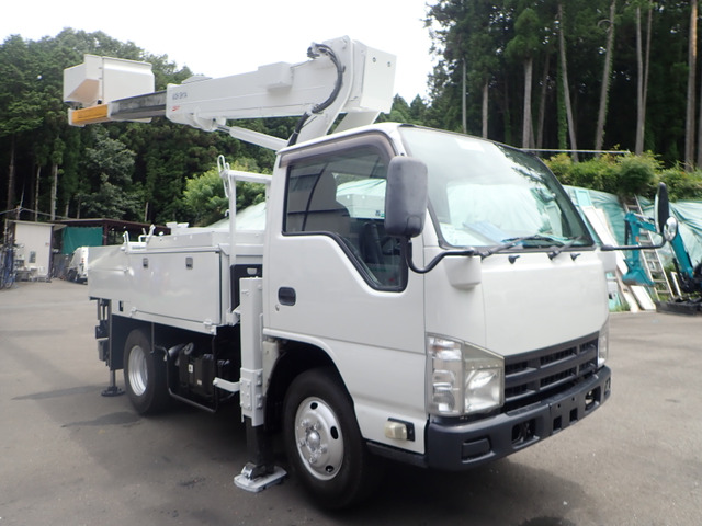 エルフ高所作業車