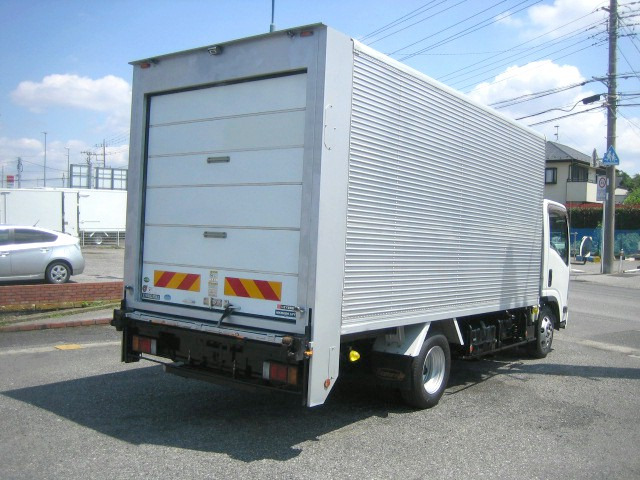 エルフ