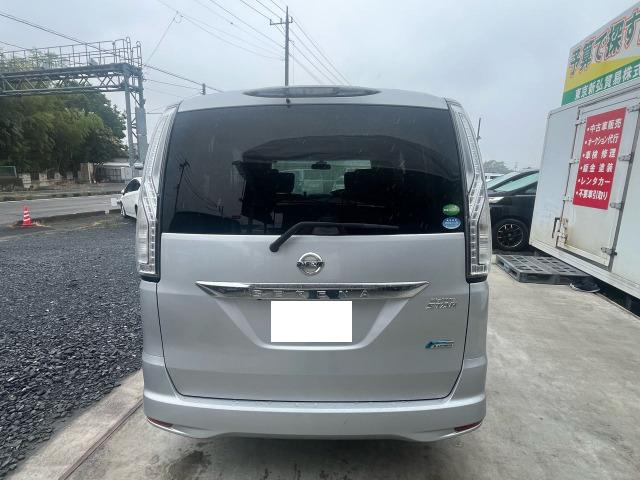 セレナ2.0 ハイウェイスター S-HYBRID