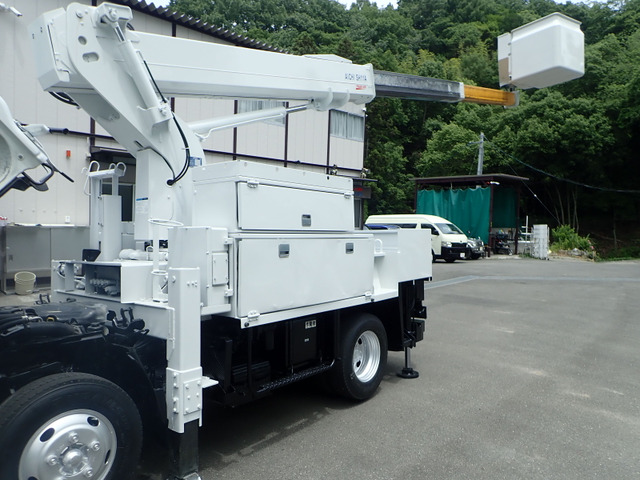 狭い現場でもストレスなくサクサク作業が進みます。見た目も中身も文句なしの1台です!