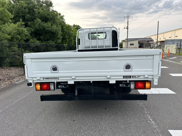 エルフ