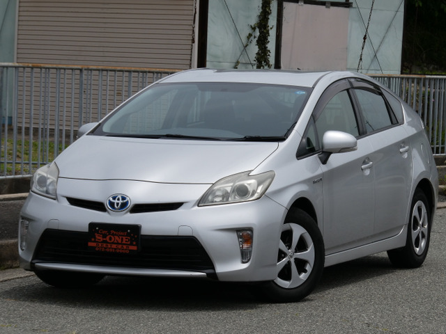プリウス1.8 S