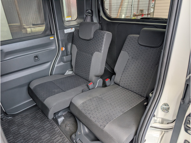 �㕔���Ȃ��O��X���C�h&���N���C�j���O���܂��B�O���ɃX���C�h����΃g�����N�X�y�[�X�����̕��L���Ȃ�܂��̂Ŏg�p�p�r�ɍ��킹���g���������y���݂��������B