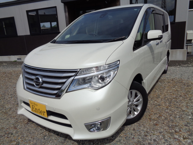 セレナ2.0 ハイウェイスター Vセレクション+Safety II 4WD