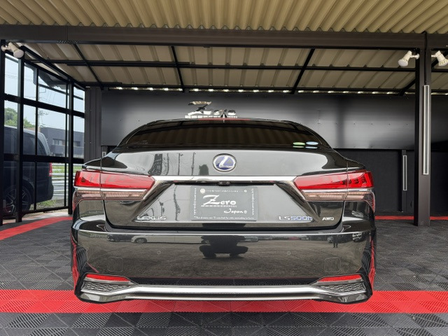 LS500h エグゼクティブ 4WD