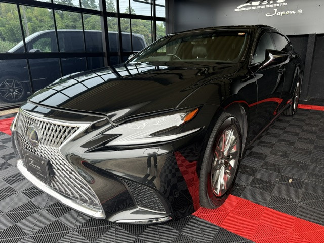 LS（レクサス）500h エグゼクティブ 4WD 中古車画像