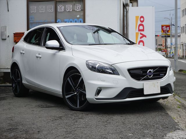 ボルボ V40 2013年モデル T5 R-DESIGNの中古車一覧｜中古車検索 - 価格.com