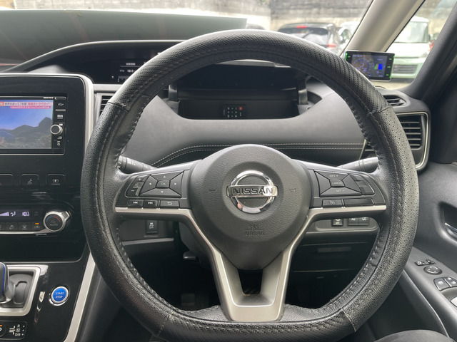 ���n���h���ɃX�C�b�`�����邩����������ɂ����ȑ��삪�ł��܂��B������������!!���₢���킹��TEL06-6430-1230 E-mail cars_genesis2007@yahoo.co.jp�܂�!!��