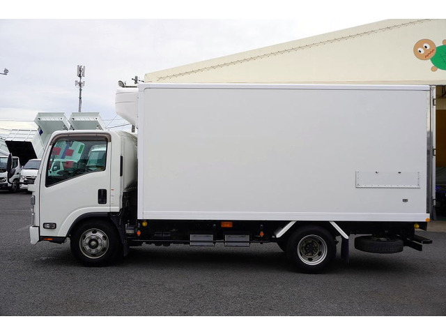 エルフ冷蔵冷凍車
