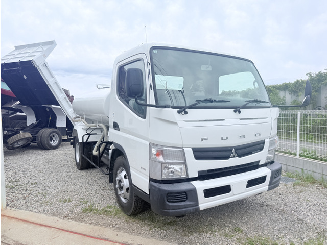 キャンター散水車