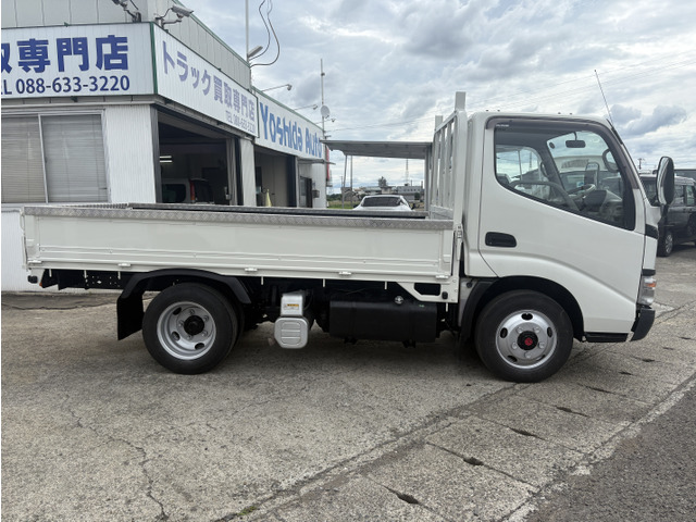 4000cc 2t 2�g�� ���{�f�B 4WD ���s76000K �A�I���J�o�[�t 3�l��� ���O���d�グ�ς� �ύ�2000Kg 5�� 5MT 3�y�_��