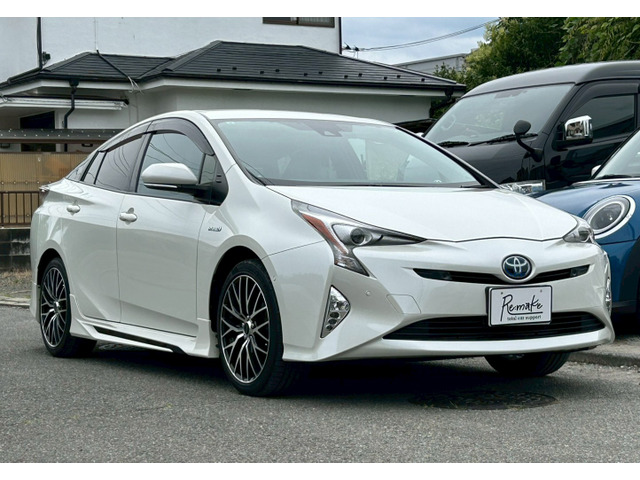 プリウス1.8 A E-Four 4WD