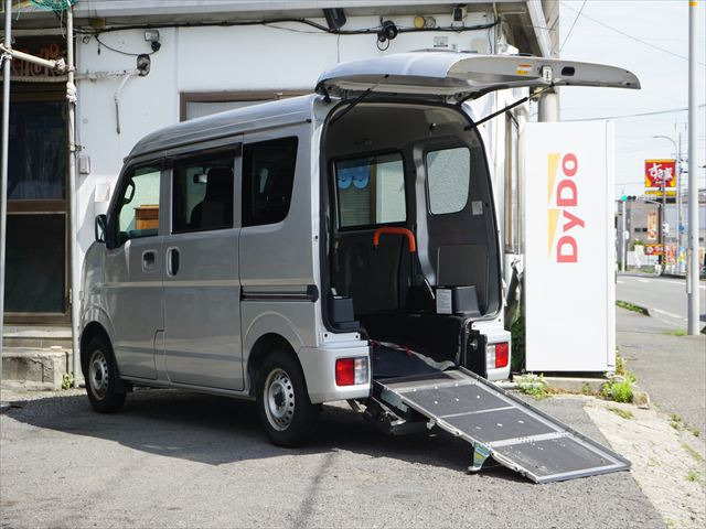 エブリイウィズ 車いす移動車 助手席側リアシート付 5AGS車
