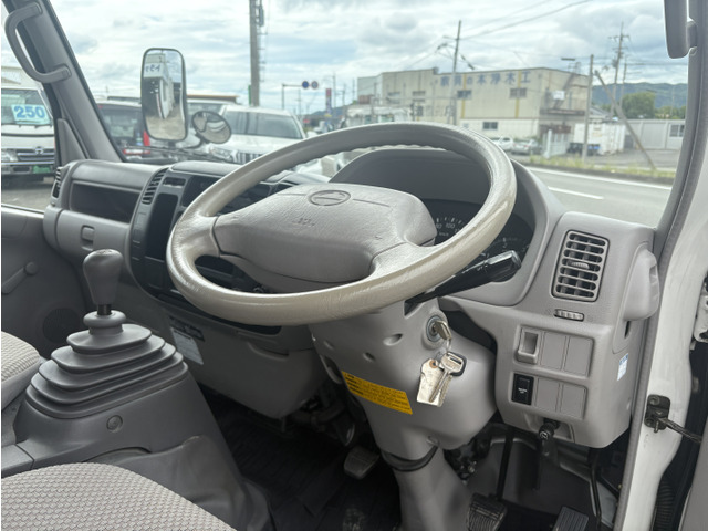 4000cc 2t 2�g�� ���{�f�B 4WD ���s76000K �A�I���J�o�[�t 3�l��� ���O���d�グ�ς� �ύ�2000Kg 5�� 5MT 3�y�_��
