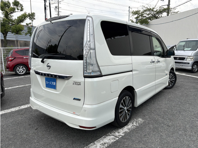 セレナ2.0 ハイウェイスター Vセレクション+Safety II S-HYBRID