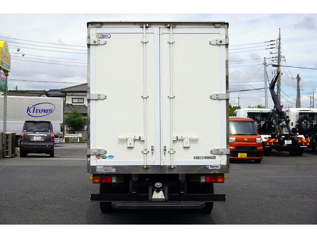 車検整備・ガラス交換やパワーゲート取付や修理などなんでもお気軽にどしどしご連絡ください!