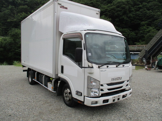 エルフ