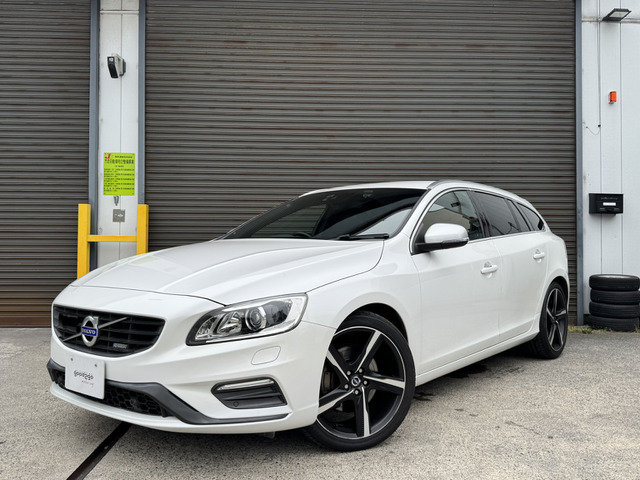 V60T6 AWD Rデザイン4WD