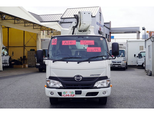 デュトロ高所作業車