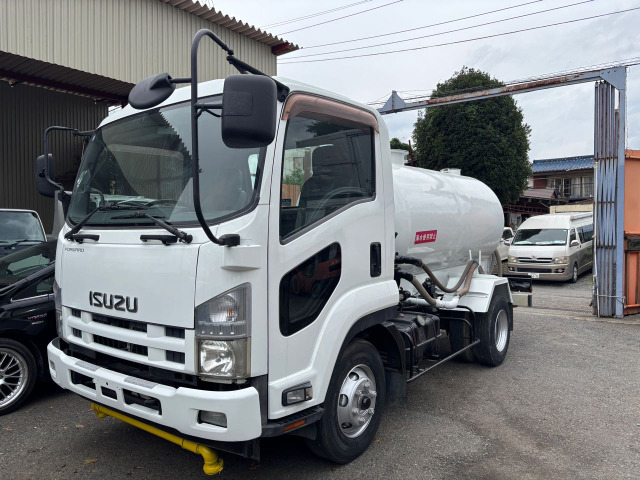 フォワード散水車